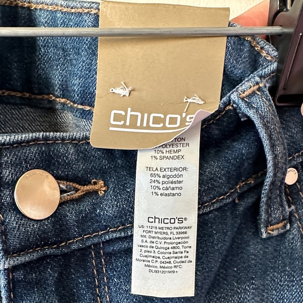 Chico's Perfect Stretch Wide Crop Jeans - Picture 4 of 6
